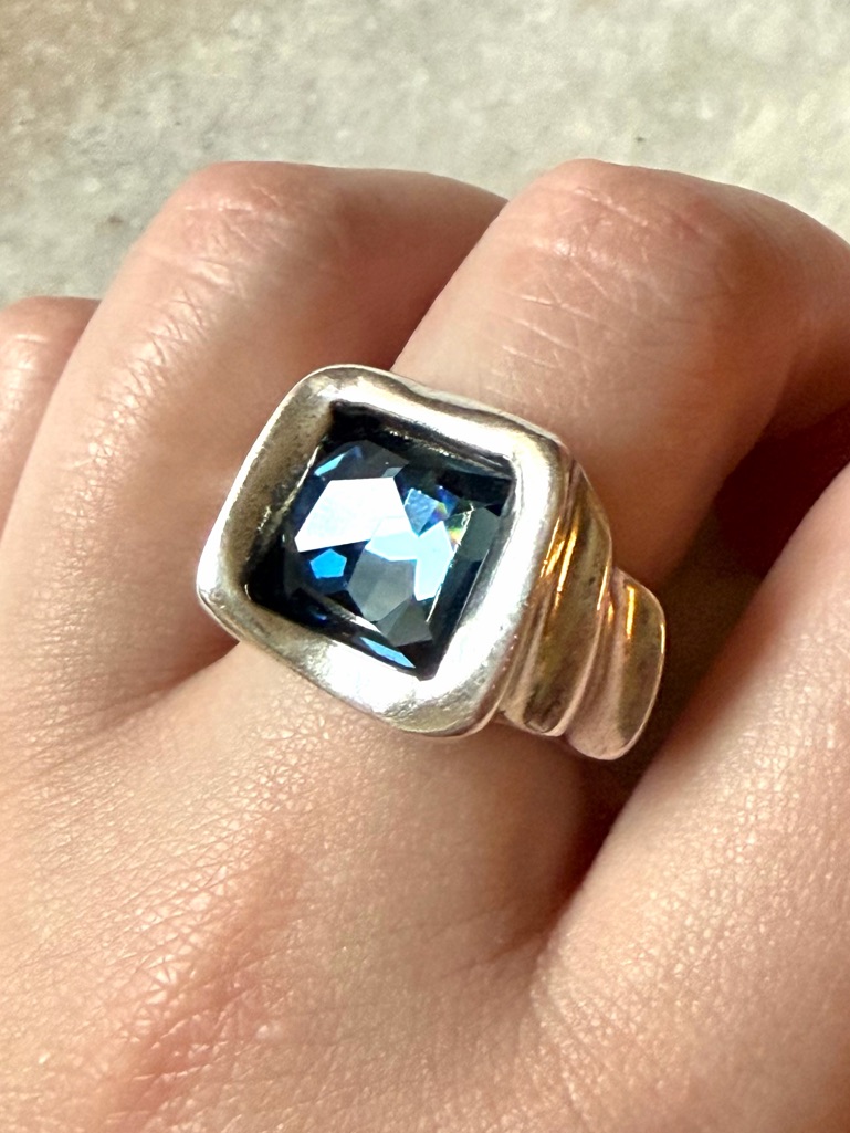 Uno De 50 Jejewel Blue Crystal Statement Ring Silver Size 6